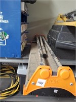 2 tile cutters
