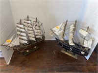 2 model ships