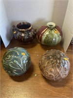 4 decorative pottery itmes
