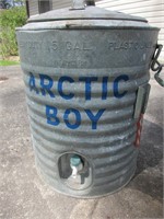 Vintage metal, arctic boy cooler