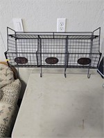 Country Wire rack with hooks