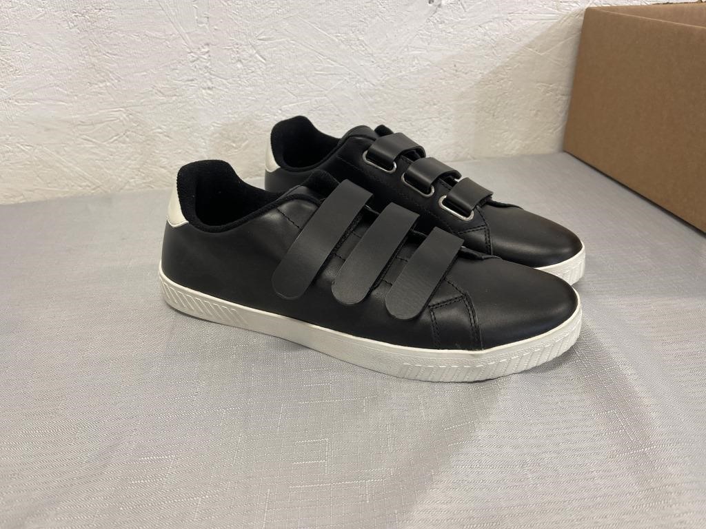 Men’s Tretorn Tennis Shoes- Size 10