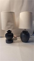 Pair of small lamps 13in tall with shade