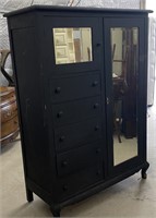 Vintage Chifferobe / Armoire / Free Standing