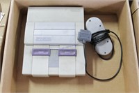Super Nintendo Console w/1 Controller
