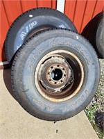 LT265/75R16 all season Trail A/P tires with rims
