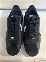 Men’s Nike shoes size 14