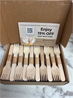300 piece wood forks