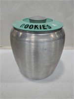 Vintage cookie jar( has a crack in lid )