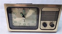 Vintage clock radio