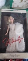 2001 Mattel Marilyn Monroe doll