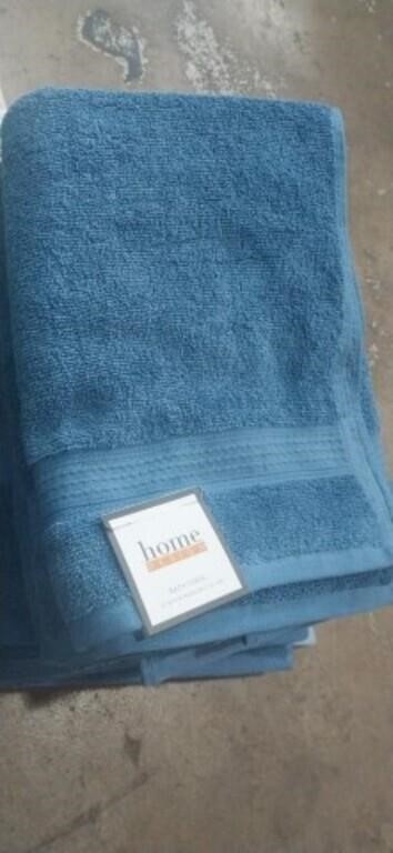 5 new 27x54in bath towels