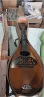 Bowl back mandolin with case ( unknown make)
