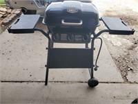 Very Nice Pre-Owned BBQ Gas