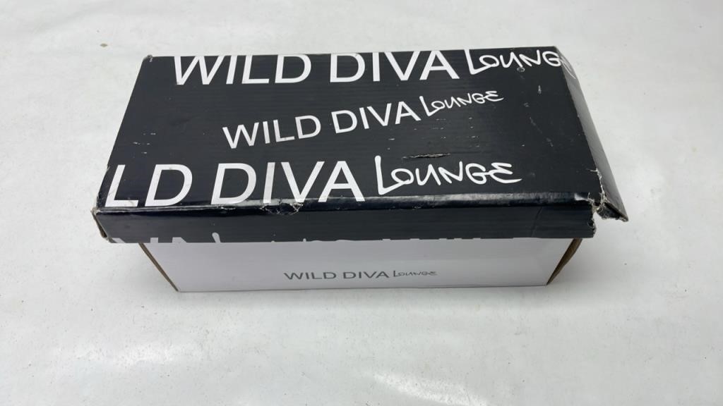 Wild Diva Slippers size 8