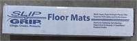 (ZZ) Floor Mat: White, Plastic, 16 1/2 in x 21