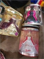 3 Barbie dolls