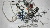 Necklace, jewellery lot