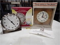 (2) Clocks - Vextra & New Haven
