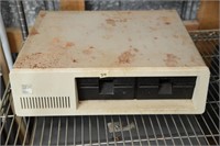 VINTAGE IBM PC