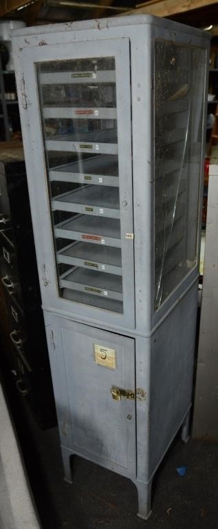 ANTIQUE METAL MEDICAL CABINET NOTE CONDITION