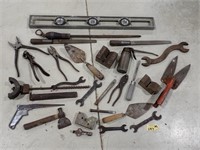 Various Tools, Level & More