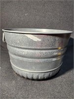 Galvanized Bucket with Extension Cord