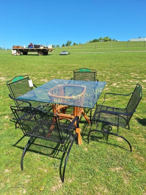 Glass Top Table w/ (4) Chairs