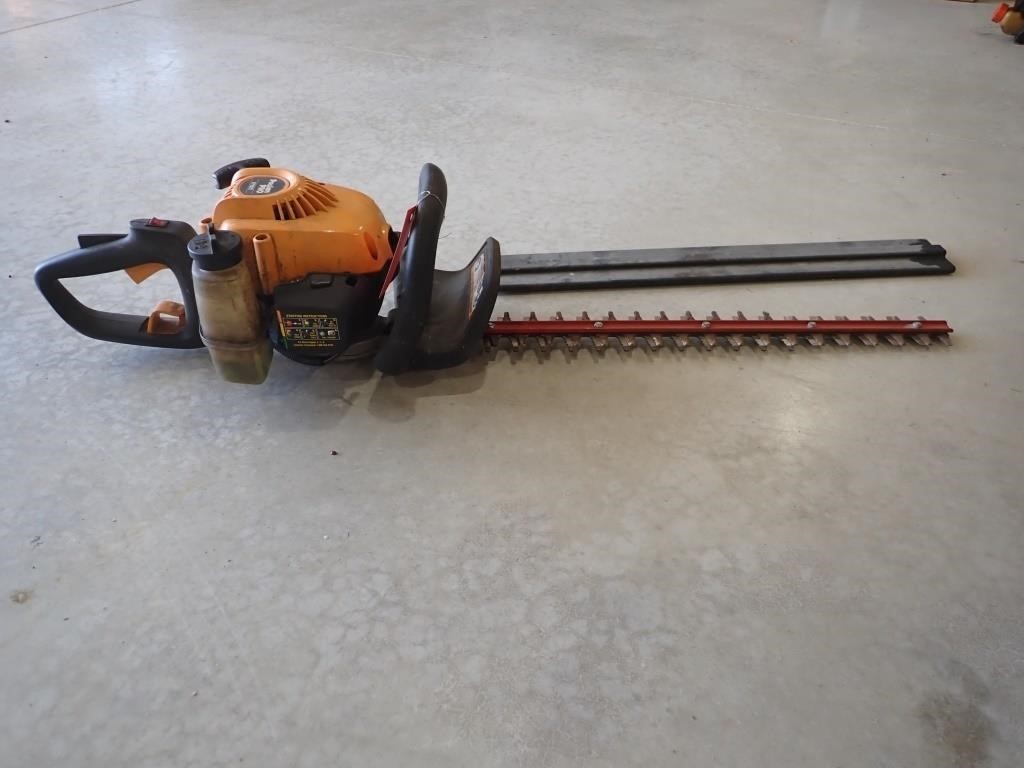 Poulan Pro PP2922 Gas Hedge Trimmer