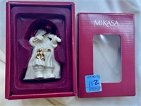 Mikasa Christmas Harmony Santa Violin in box