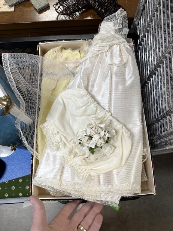 VINTAGE CHRISTENING GOWN / BABY CLOTHES