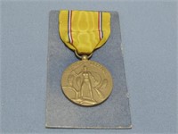 Vtg WWII American Defense Medal