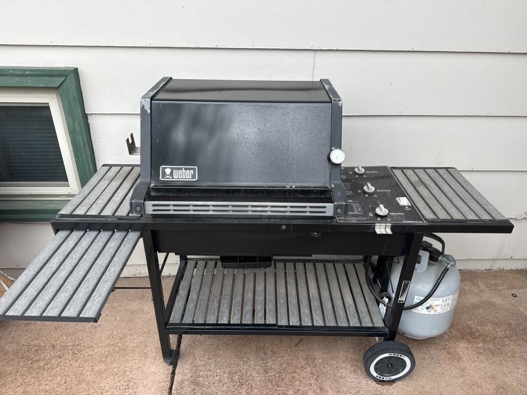 Weber gas grill with cover and accessories
