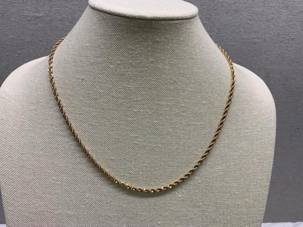 Nice 20" Gold Tone Rope Chain Necklace