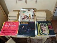 Mixed lot of albums including Brenda Lee, Floyd