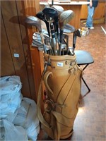 Mixed bag of vintage golf clubs including Palmer