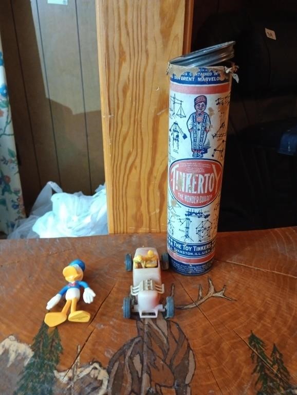 Great lot of vintage toys including Tinkertoys!