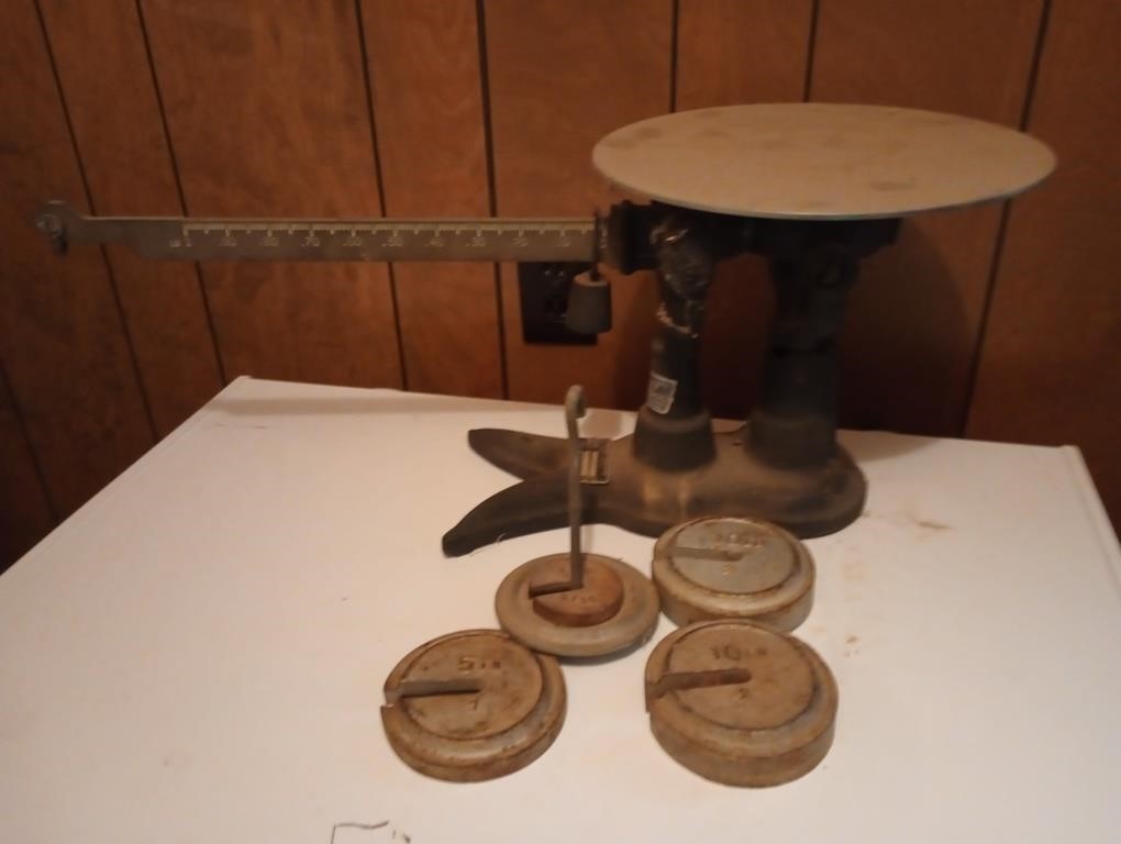 Fairbanks, Morse and Co 35 pound scale by