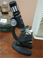 Small Selsi 50x-750x microscope 8 1/2 inches
