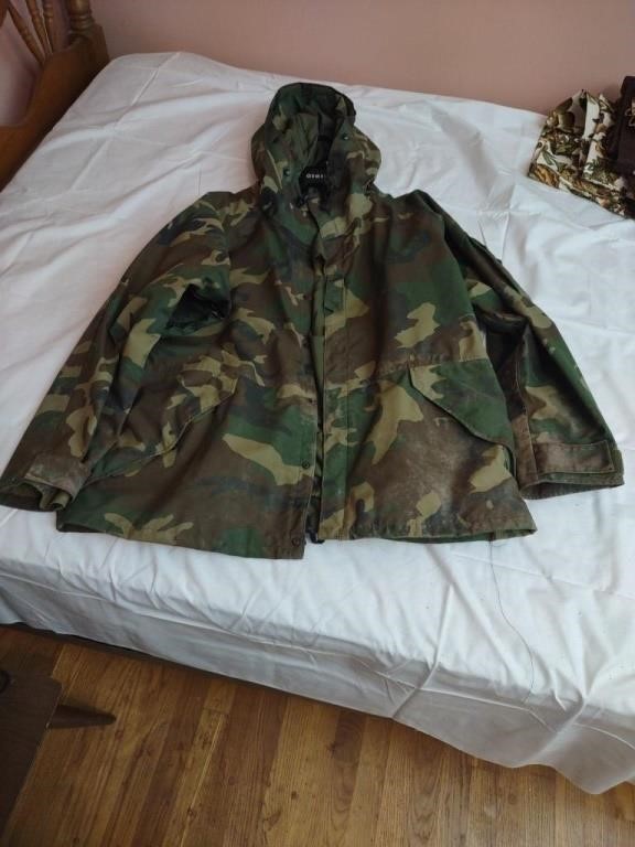 Cold weather camouflage parka size XL.