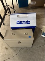 Igloo Playmate; Storage Box