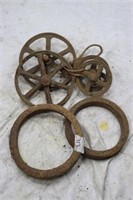 4 old cast iron wheels 2 rim