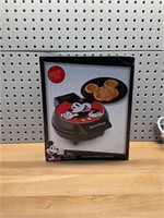 Mickey Mouse round waffle maker