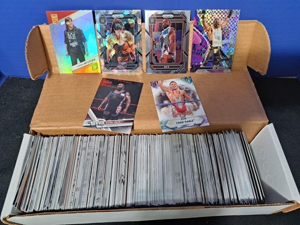 400+ Assorted Wrestling Cards Box (M1)
