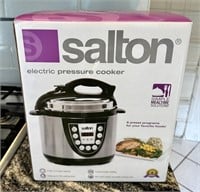 NIB Salton Electric Pressure Cooker
