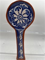 Pottery spoon rest