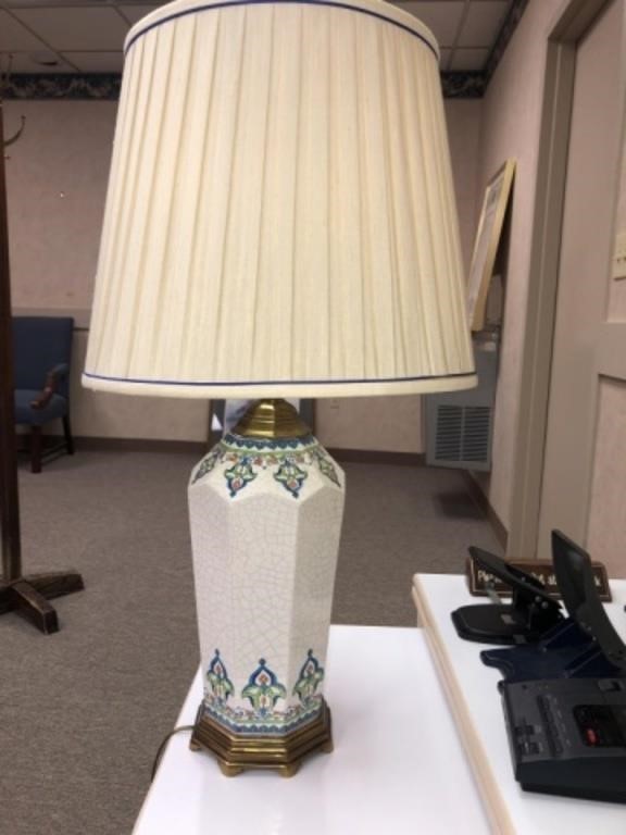 White Oriental Porcelain Decorator Lamp