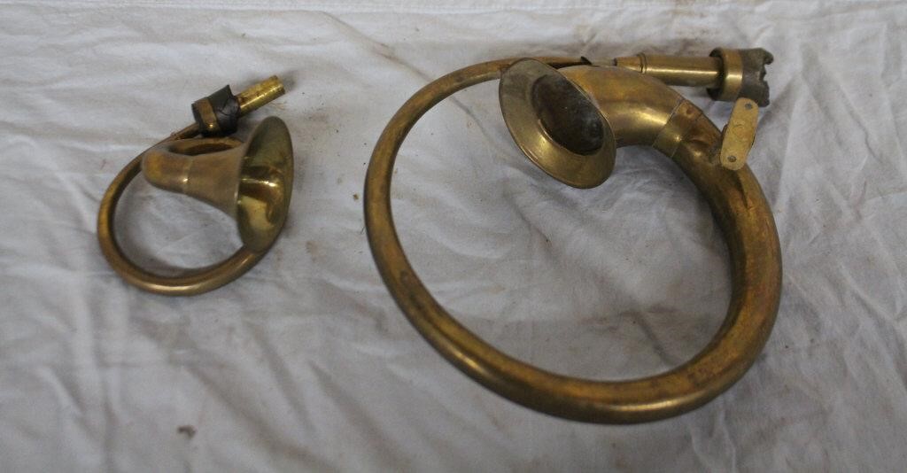 Two vintage brass horns, missing rubber balls