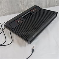 Atari 2600 Video Game Console w/Cords