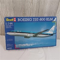 Revell Boeing 737-800 KLM Model Kit
